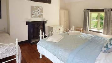 3 habitaciones, decoración personalizada y muebles diferentes