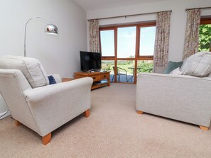 Cottage | Living area