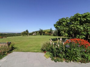 Cottage | Property grounds