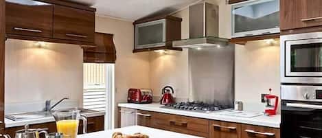 Casa rural | Cuina privada | Frigorífic, microones, rentaplats i bullidora elèctrica