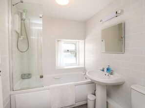 Bathroom - The Knowe Lower (Taynuilt)