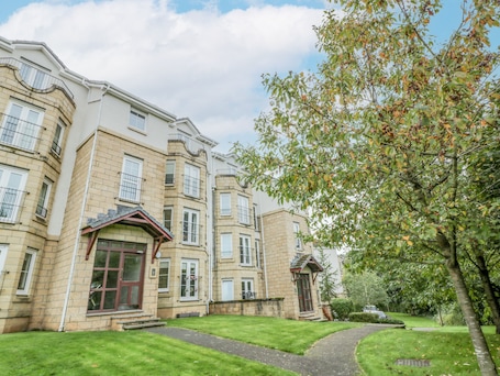 Exterior. Tweed Apartment