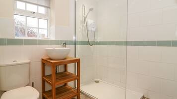 Cottage | Bathroom | Shower