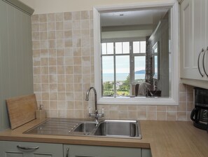 村舍 | 私人厨房 | 洗碗机、厨具/餐具