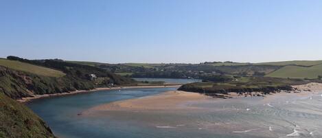 ใกล้ชายหาด