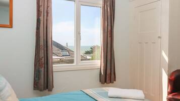 3 habitaciones, decoración personalizada y muebles diferentes