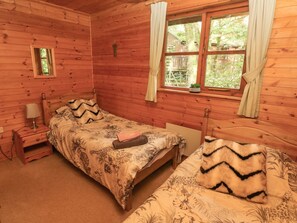 Cottage | 3 bedrooms, individually decorated, individually furnished