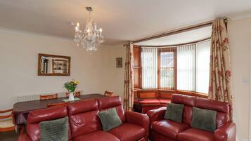 Cottage | Living area | TV, DVD player