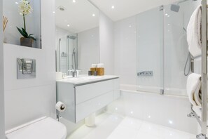 Apartment, 3 Schlafzimmer | Badezimmer