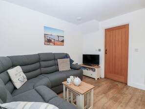 Cottage | Living area - 6 Malthouse Court (Watchet)
