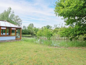 Property grounds - Dragonfly Lodge (Dereham)