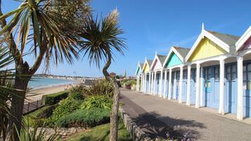 Cottage | Property grounds