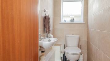 Cottage | Kamar mandi | Shower