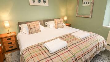 3 habitaciones, decoración personalizada y muebles diferentes