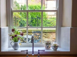 Cottage | Interior - Woodside Cottage (Scarborough)