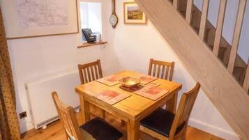 Cottage | Interior