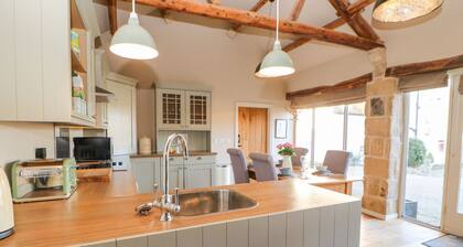 The Cartshed, Sedbury Park Farm