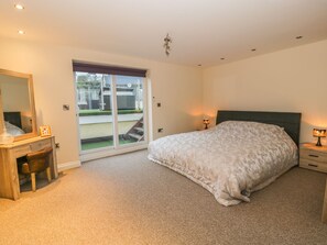 Cottage | Interior - Yr Hen Fanc (Tyn-y-Gongl)