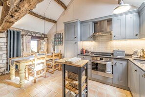 Cottage | Interior