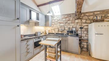 Cottage | Interior