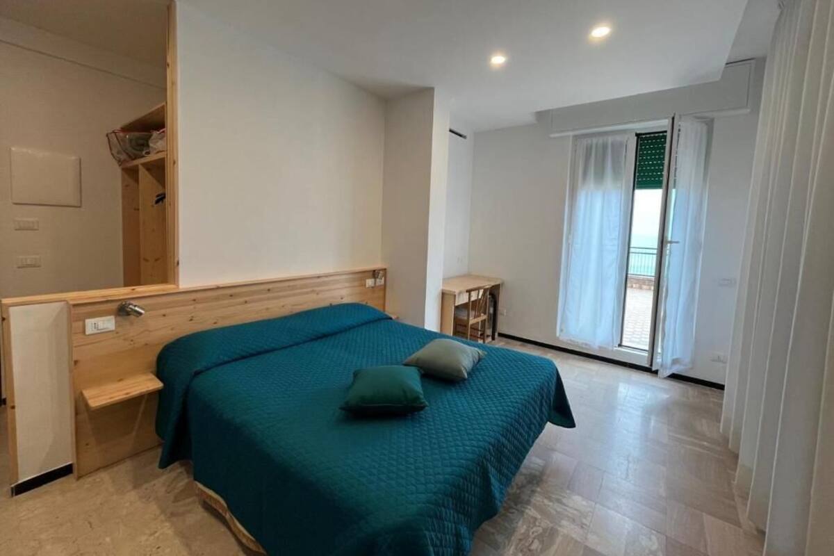 In-room safe, iron/ironing board, free WiFi