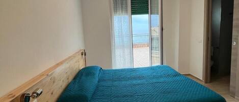 Chambre Deluxe, vue sur la mer (Teti) | Coffre-fort, fer et planche Ă repasser, accĂšs au Wi-Fi (inclus)