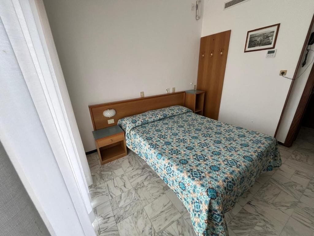 Standard Single Room, Balcony, Partial Sea View