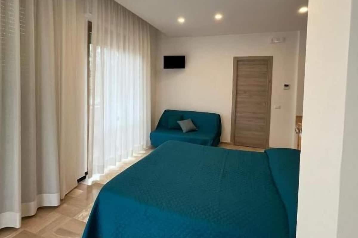 Phòng Suite Deluxe, quang cảnh biển (Afrodite) | Két bảo mật tại phòng, bàn ủi/dụng cụ ủi quần áo