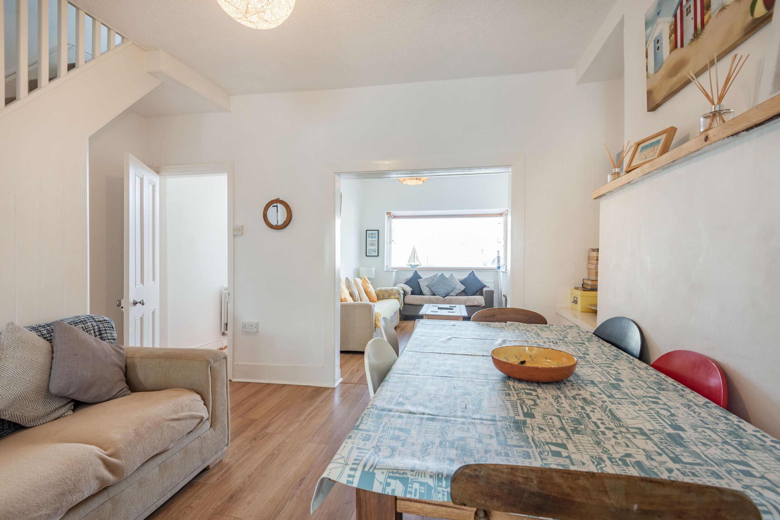 Cottage | Phòng khách | TV, máy chơi game 