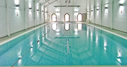 White Rose Apartment