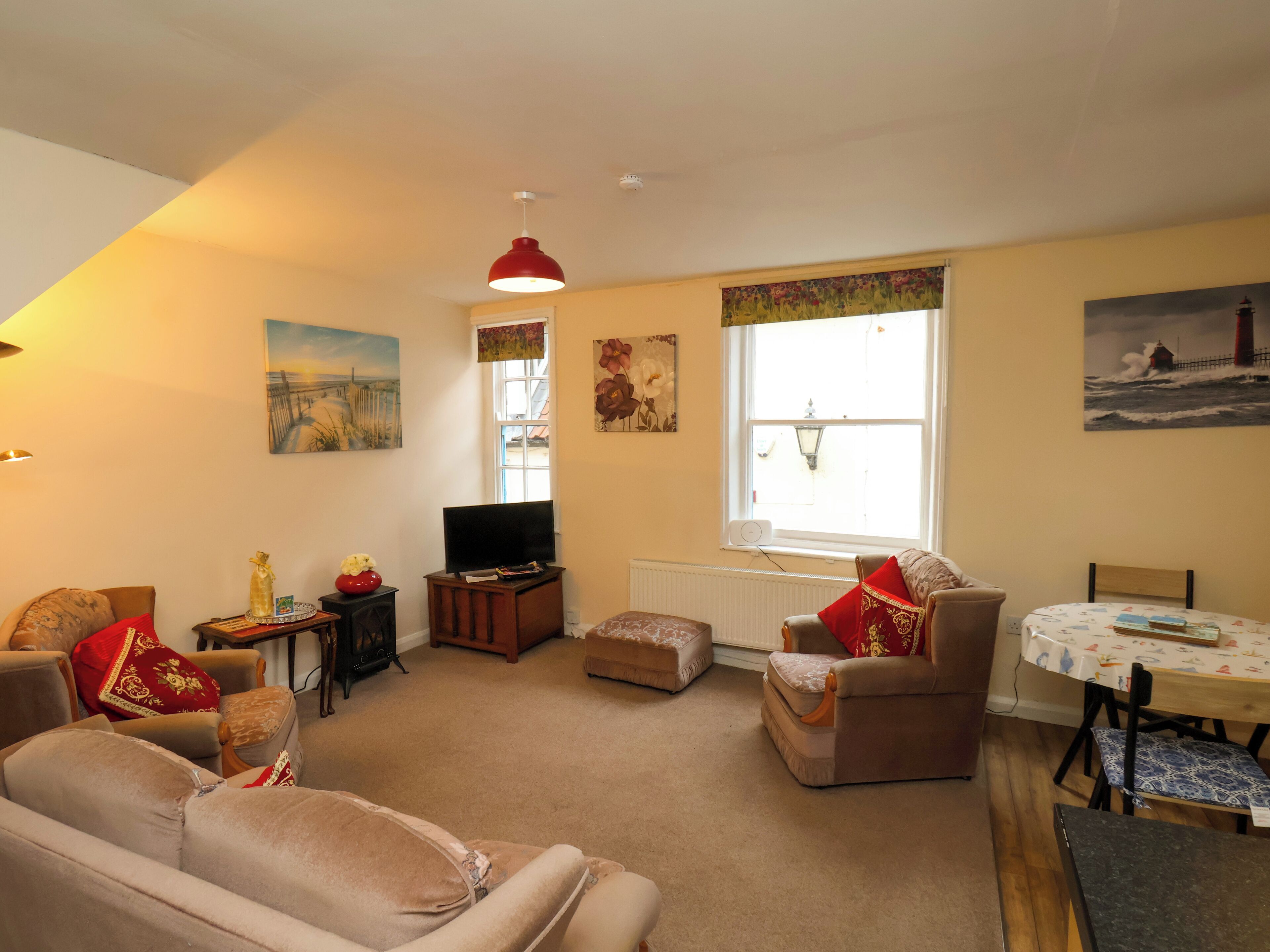 Cottage | Area keluarga | TV dan pemutar DVD