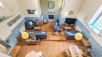 Cottage | Interior