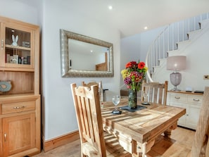 Cottage | Interior