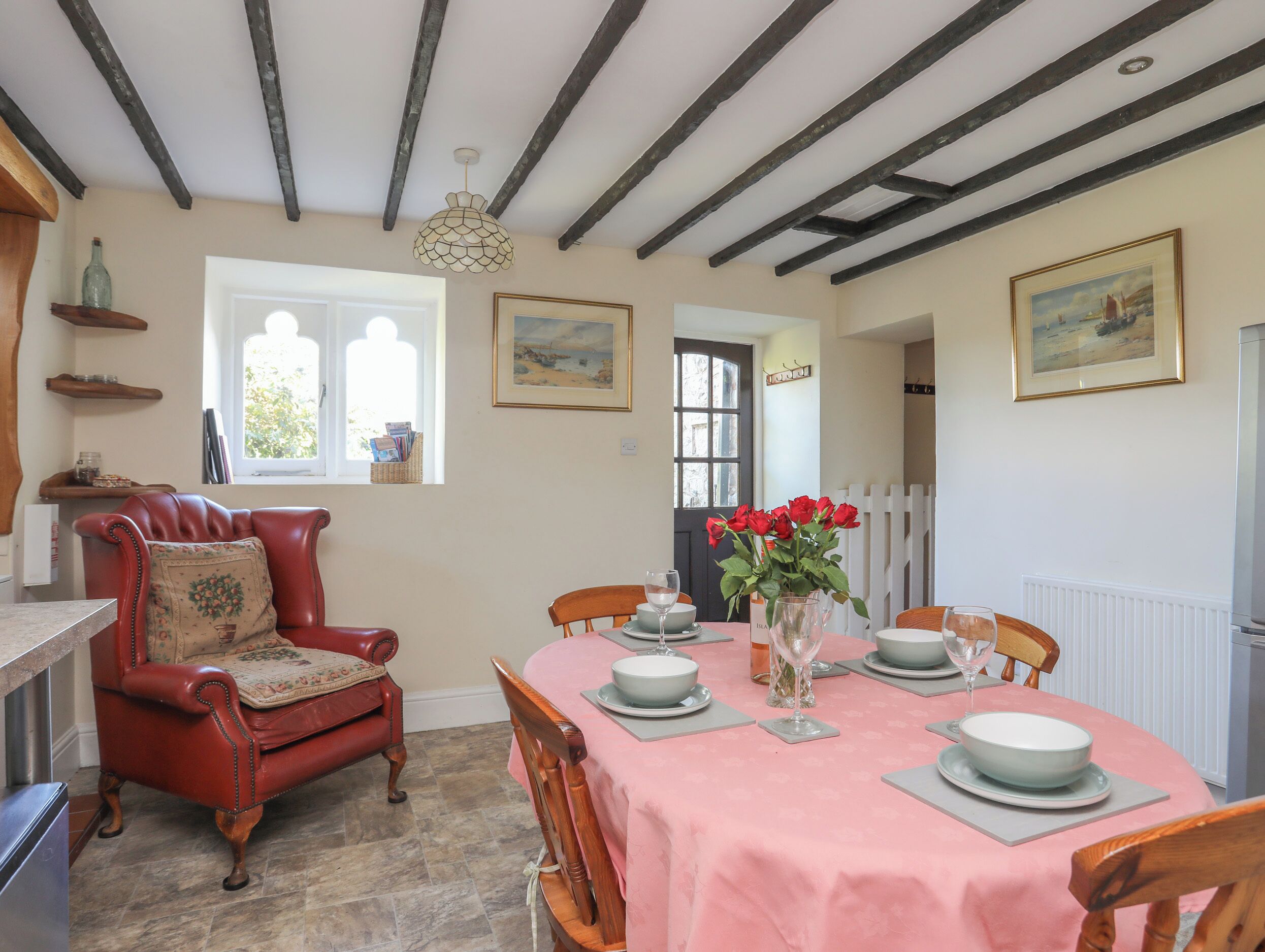Cottage | Dining