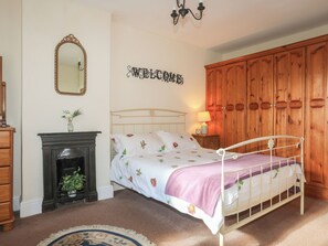 Cottage | 2 bedrooms, individually decorated, individually furnished - Pabo Lodge (Llandudno Junction)