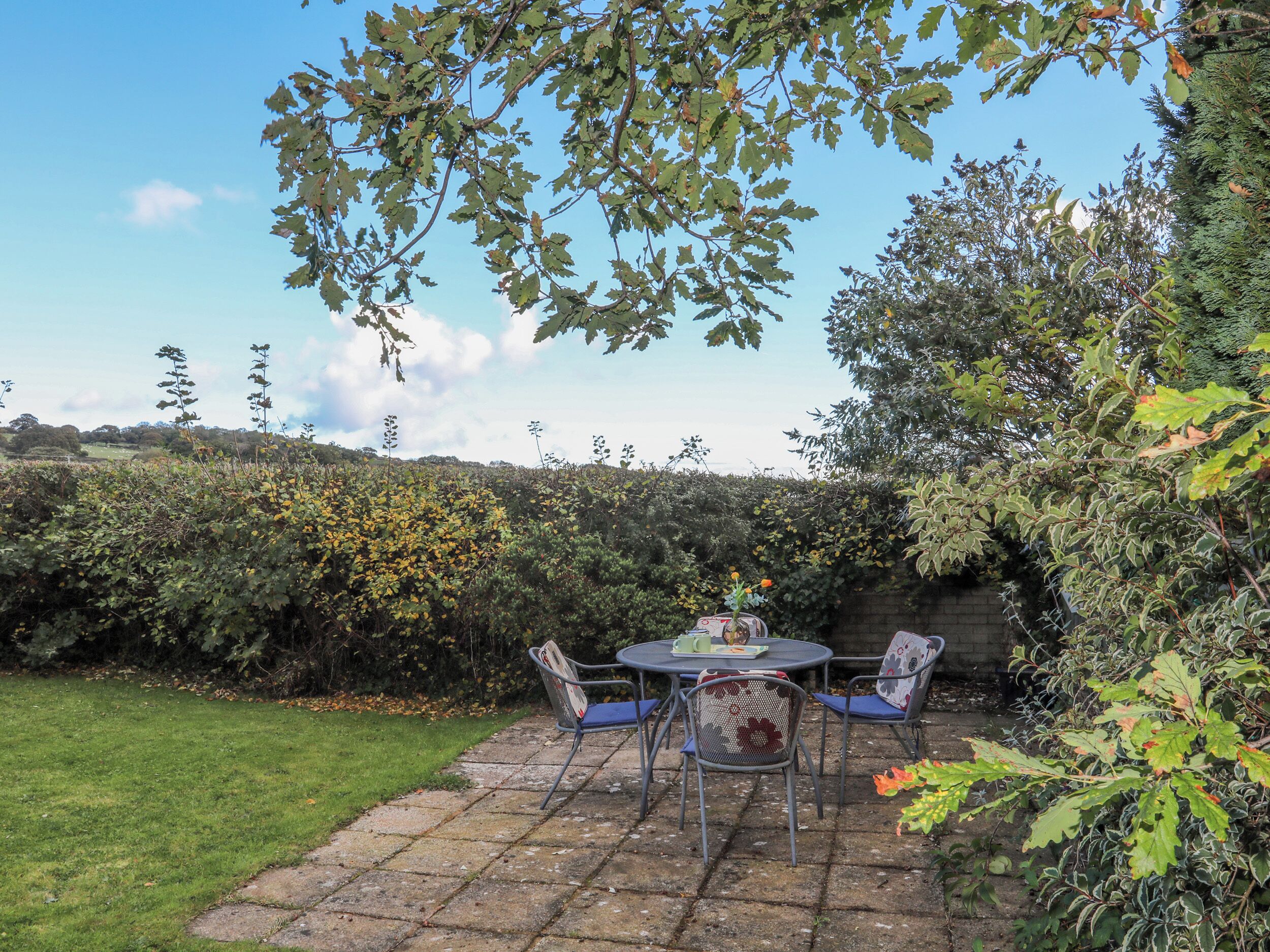 Cottage | Outdoor dining