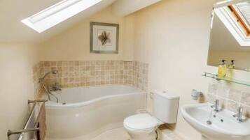 Cottage | Bathroom | Shower