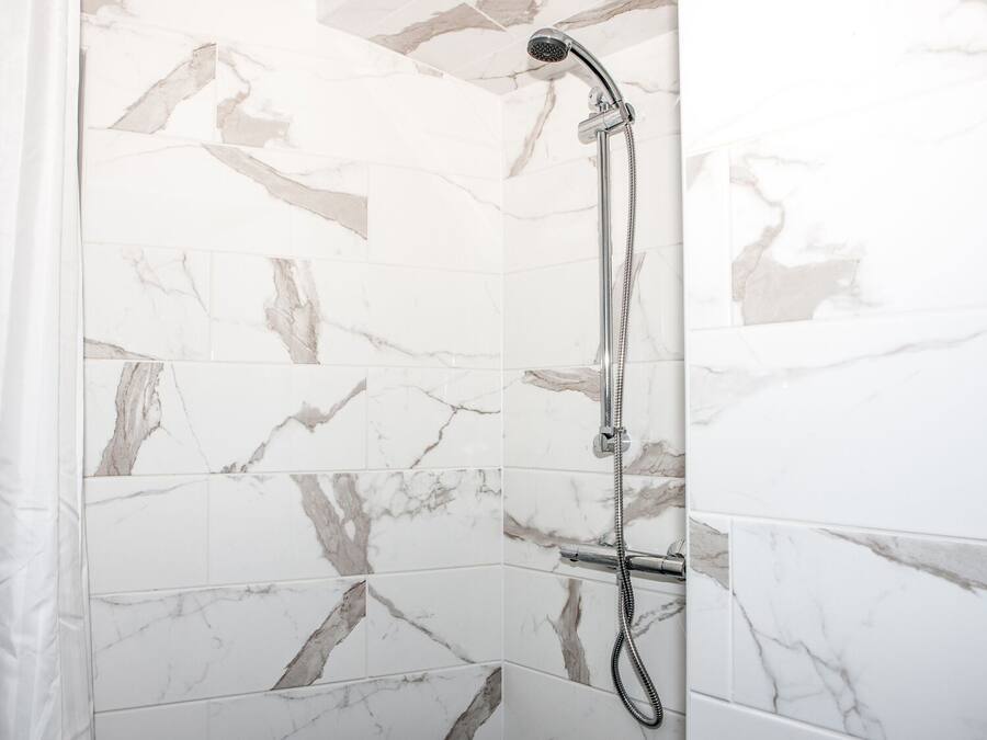 Cottage | Bathroom | Shower