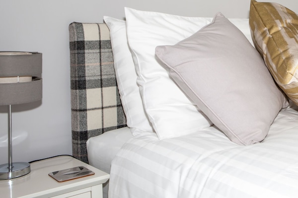 Cottage | 3 bedrooms, individually decorated, individually furnished, free WiFi