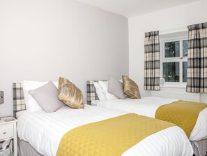 Cottage | 3 bedrooms, individually decorated, individually furnished, free WiFi