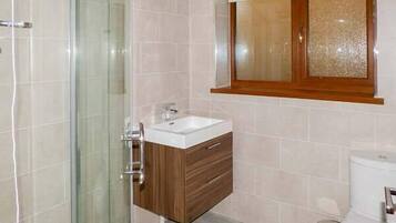 Cottage | Kamar mandi | Shower