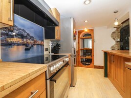 村舍 | 私人厨房 | 洗碗机、厨具/餐具