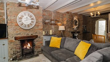 Cottage | Living area