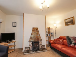 Cottage | Living area | TV, DVD player - Alt na Voir (Ballindalloch)