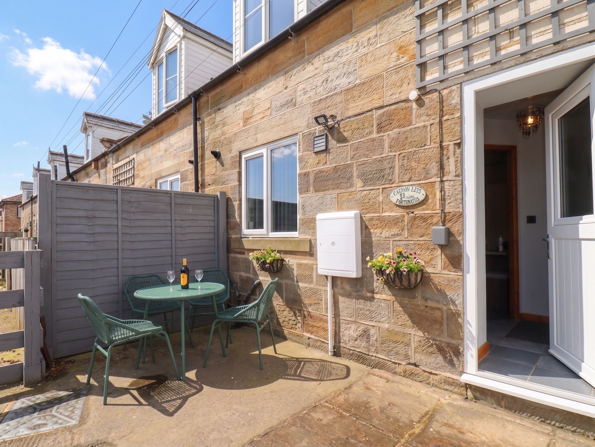 Cottage | Outdoor dining