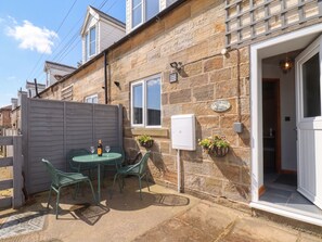 Cottage | Outdoor dining - Fortunatus (Whitby)