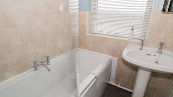 Cottage | Bathroom | Shower