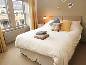 Cottage | 2 bedrooms, individually decorated, individually furnished, free WiFi - 29 Main Street (Keighley)