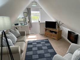 Cottage | Living area | TV, DVD player