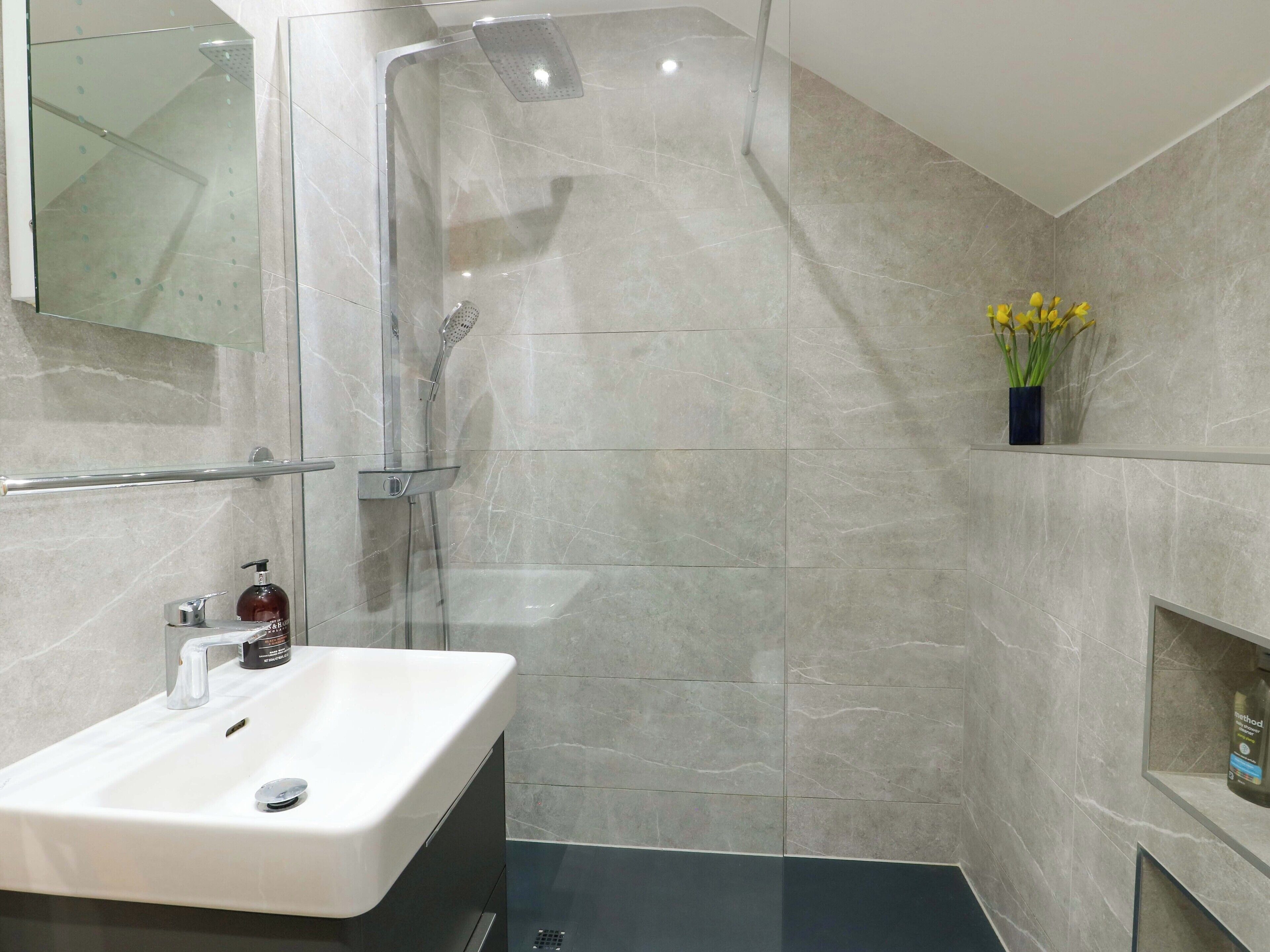 Casa de campo | Baño | Regadera y secadora de cabello 